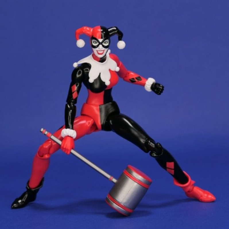 DC Comics Mafex Figure - Harley Quinn Batman: Hush ver. [Pre-Order Jan 2026]
