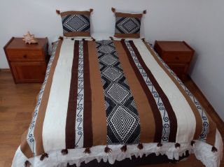 Cobertor de cama y cojines I
