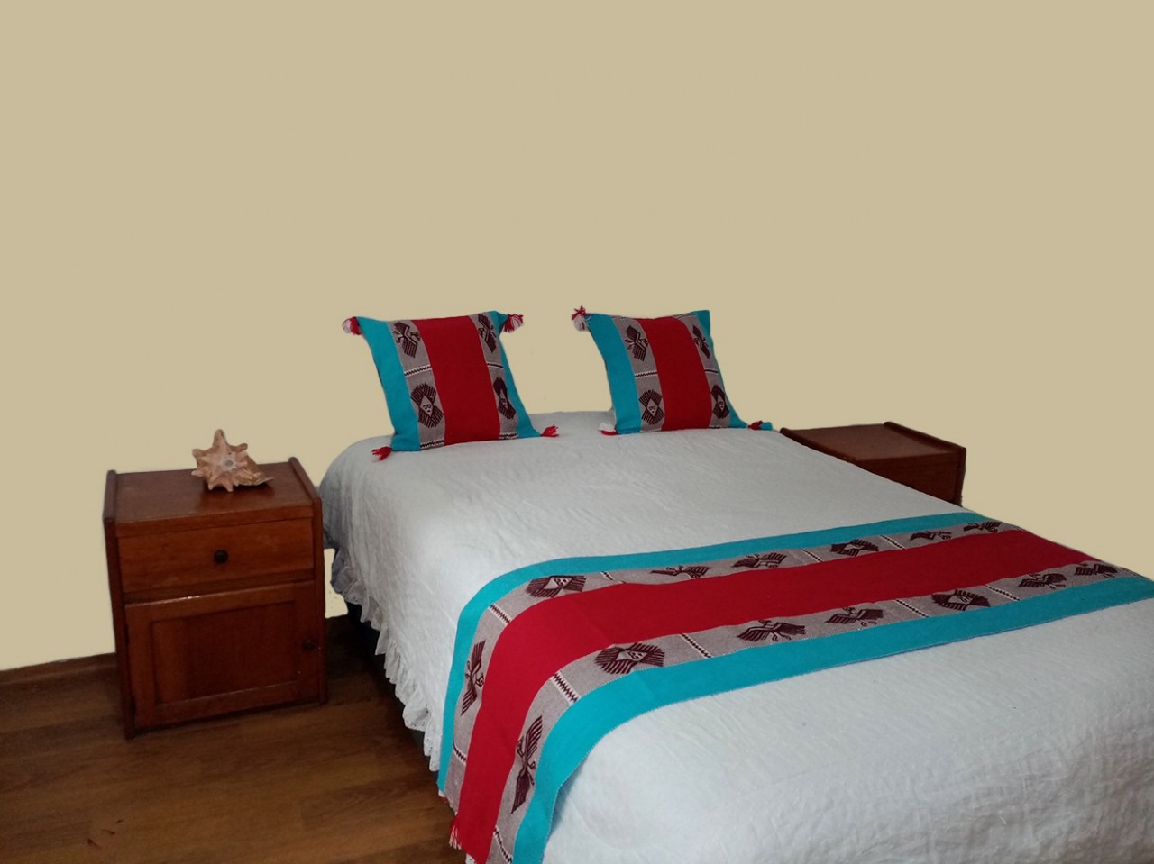 Pie de cama y cojines II