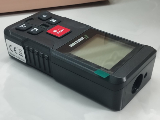 MEDIDOR LASER DIGITAL DE DISTANCIA ( 120M )