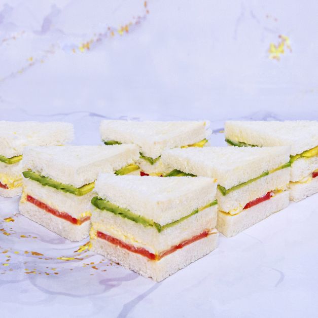triplecito palta tomate huevo
