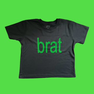 Brat (Baby Tee) - Negro