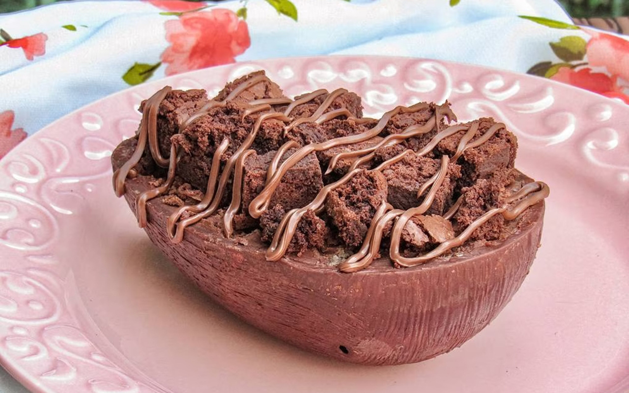 ¡Huevos de Pascua rellenos de Brownie!