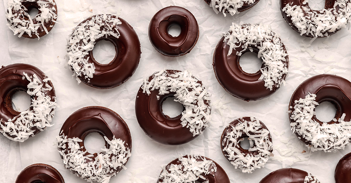 Donas con chocolate y coco