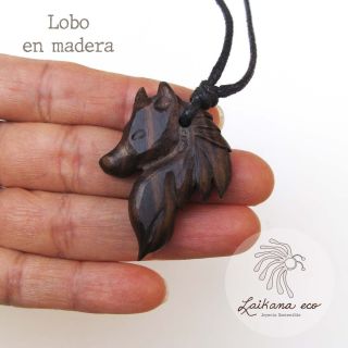 Lobo tallado en madera