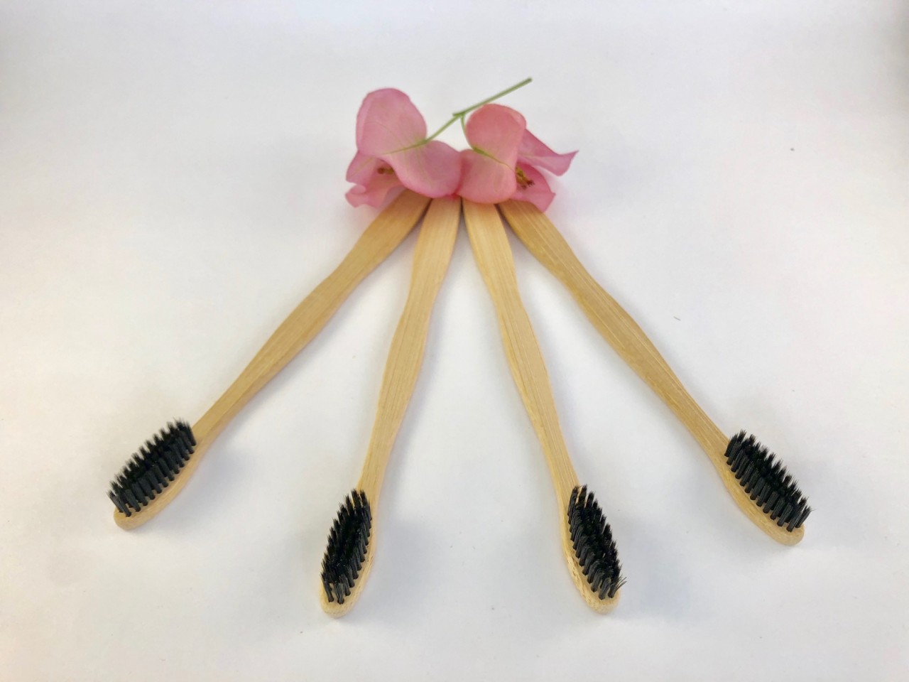 Cepillo de dientes de bambú