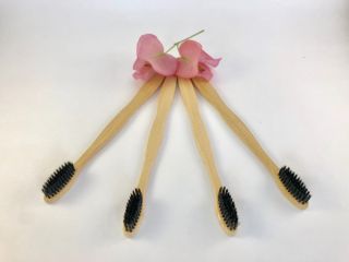 Cepillo de dientes de bambú