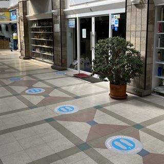 Floorgraphic impreso full color  1400 dpi con mica protectora 40x40 cm