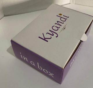 Cajas troqueladas con tapa de armado Automático 19x13x6 cm. Impresa full color