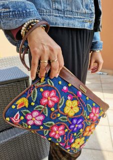 Sobre de Mano o Clutch Bordado