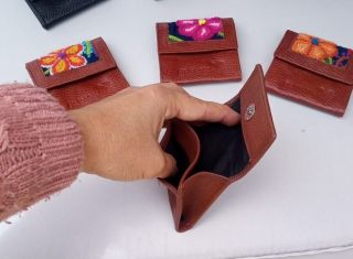 Monedero todo cuero
