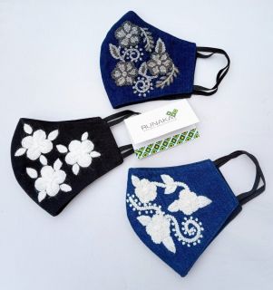 Mascarillas bordadas
