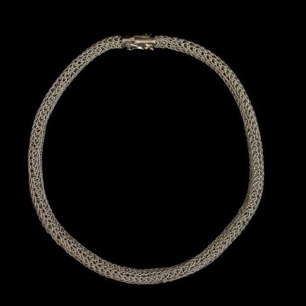 Collares
