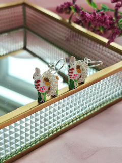 Aretes llamitas blancas