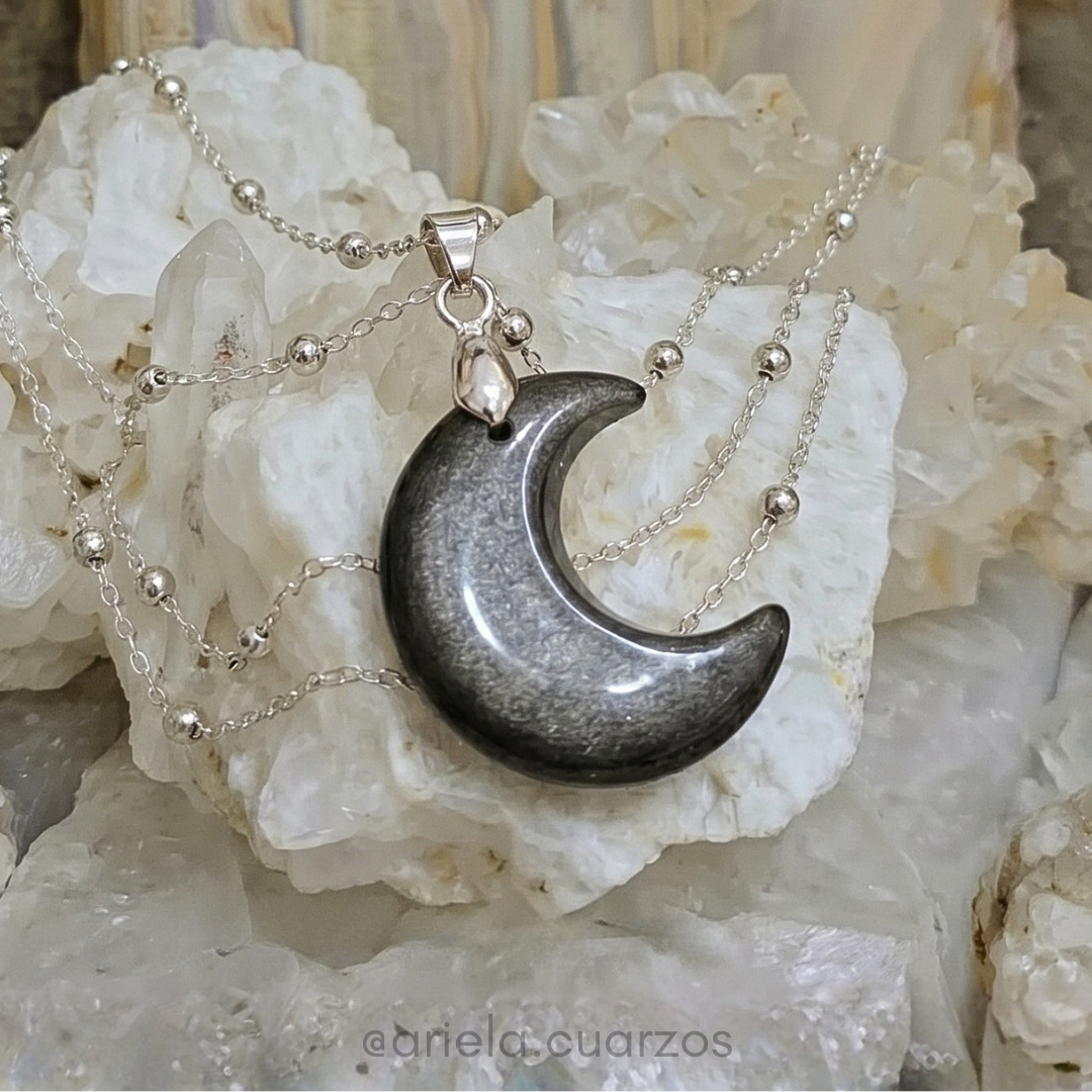 Dije Luna de Obsidiana Plateada