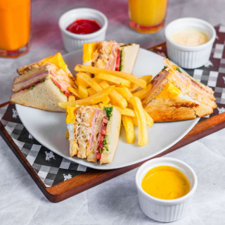 SANDWICH CLUB / CLUB SANDWICH